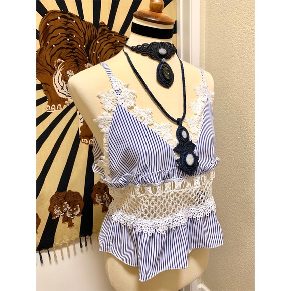 🌈 Amazing modern lace top - Picture 3 of 8